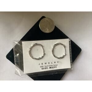 4190 NIP 1" Sterling Silver S925 Twisted Hoop Earrings South Korean Design